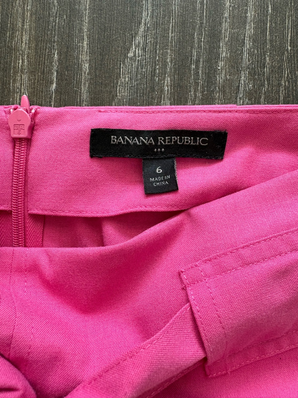 Banana Republic- Women's Pink Tie-Waist Pencil Skirt - Picture 3 of 3